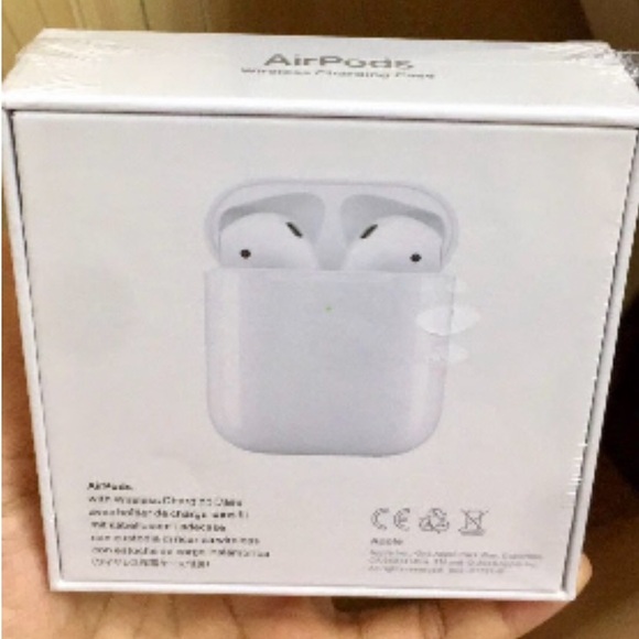 AirPods Wireless 🛜 Charging Case 🍎 - Picture 2 of 10